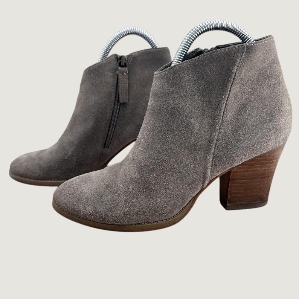 Susina Suede Ankle Boots Womens 7W Grey Good Block Heel Zip Up Almond Toe